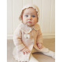 Petite Lady Rose par DROPS Design - Patron de Veste Bébé au Crochet Tailles Nouveau-né - 4 Ans