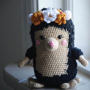 Molly la Taupe par Rito Krea - Modèle de Crochet : Taupe 16cm